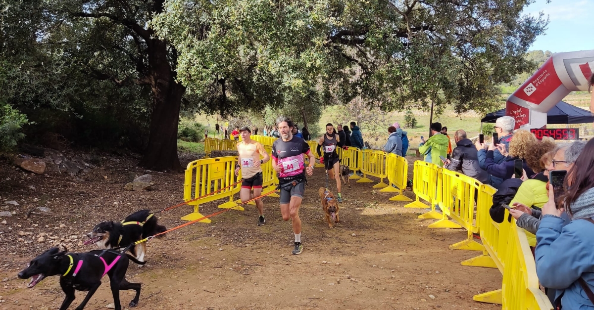 Una seixantena de participants al 10 Canicrs dAmposta