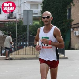 Sergi Hidalgo i Pilar Rus guanyen la 5a edici� dels 10QM La Cala.