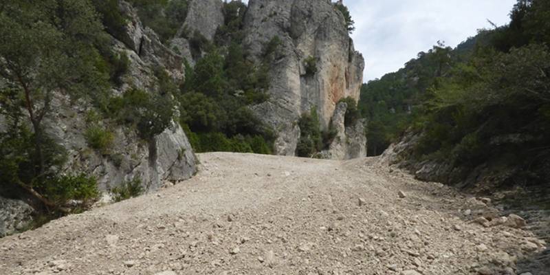 El Parc Natural dels Ports recupera l�h�bitat fluvial del barranc de la Fou, a la S�nia