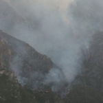Extingit l’incendi de Tivenys, a la serra de Card-Boix