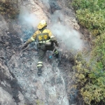 Extingit l’incendi de Tivenys, a la serra de Card-Boix