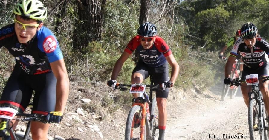 Fotos de la 12 cursa BTT A per la Cabra de Tivissa (1 de 2)