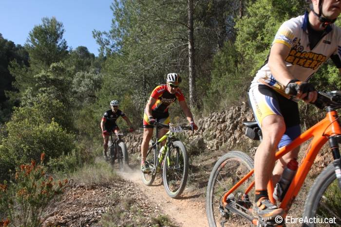 Pau Marz� i Arantxa Salvad� l�ders de la Xallenger BTT despr�s de la Transrabosenca | EbreActiu.cat, revista digital d&rsquo;oci actiu | Terres de l&rsquo;Ebre ...