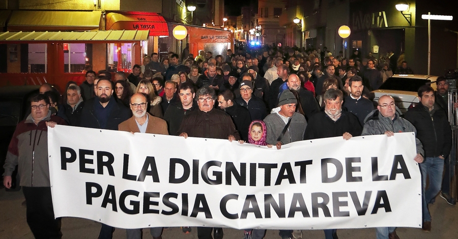 Unes 500 persones es manifesten a Alcanar per la dignitat del sector citr�cola | EbreActiu.cat, revista digital d&rsquo;oci actiu | Terres de l&rsquo;Ebre ...