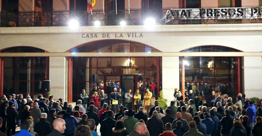 Prop de 300 persones es manifesten a Alcanar per a defensar el sector citr�cola | EbreActiu.cat, revista digital d&rsquo;oci actiu | Terres de l&rsquo;Ebre ...