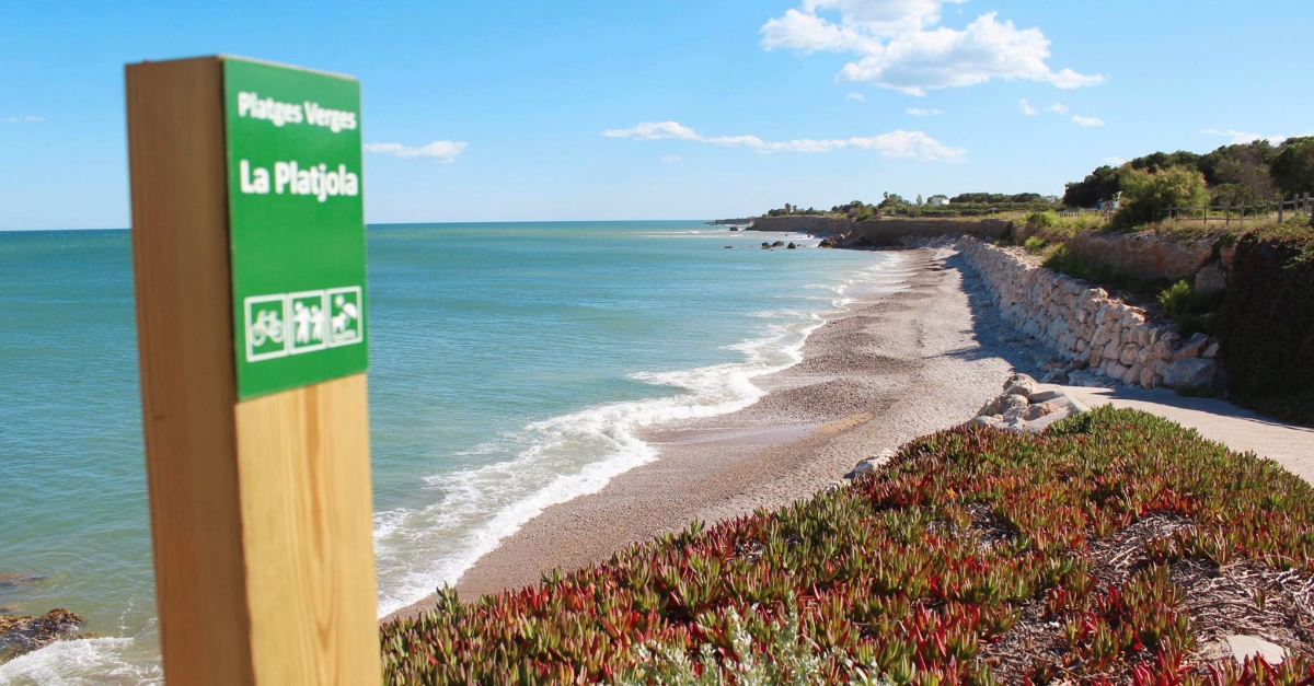 La temporada de platges comena a Alcanar amb els reconeixements Bandera Blava, Sender Blau i Platges Verges | EbreActiu.cat, revista digital d’oci actiu | Terres de l’Ebre ...