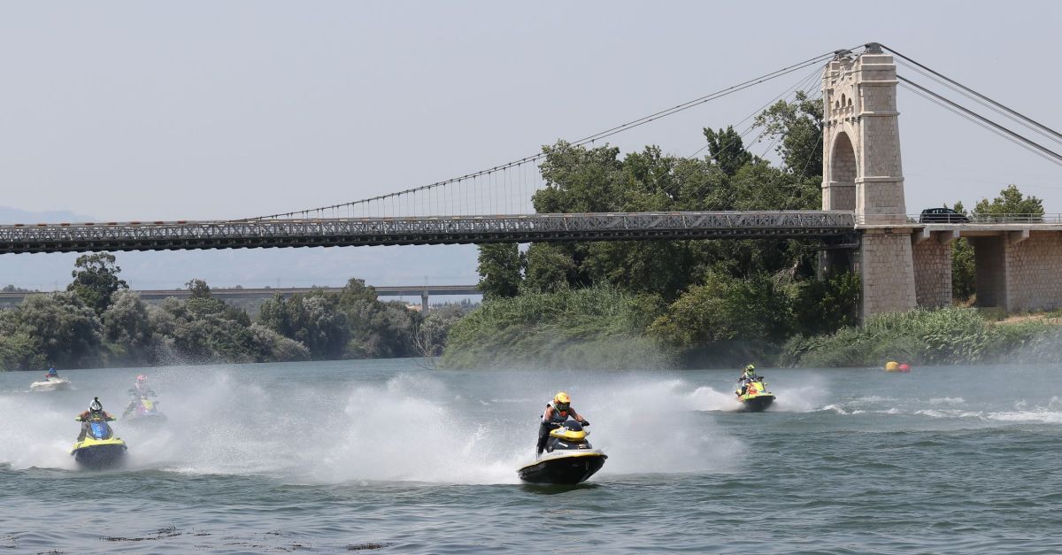 Amposta acull aquest dissabte la tercera regata puntuable per al Campionat de Catalunya i dEspanya de motos aqutiques