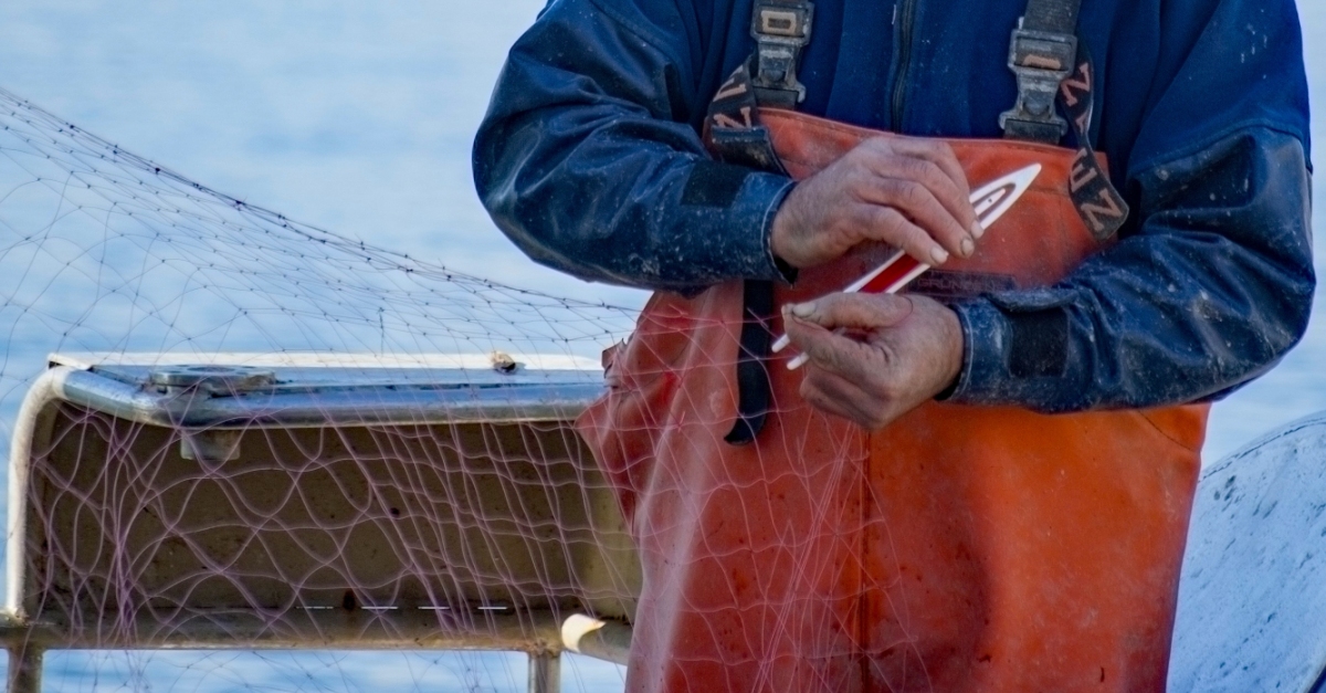 Els oficis vinculats als arts de pesca sintegrin en el repertori doficis artesans de Catalunya