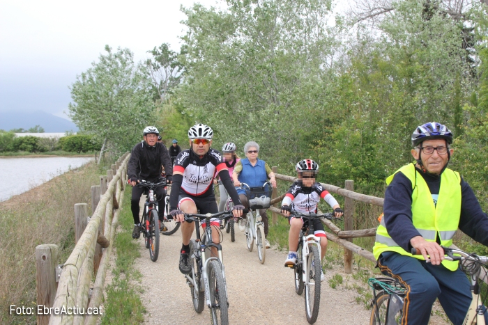 El temps insegur condiciona la participaci a la bicicletada Amposta-Balada | EbreActiu.cat, revista digital d’oci actiu | Terres de l’Ebre ...
