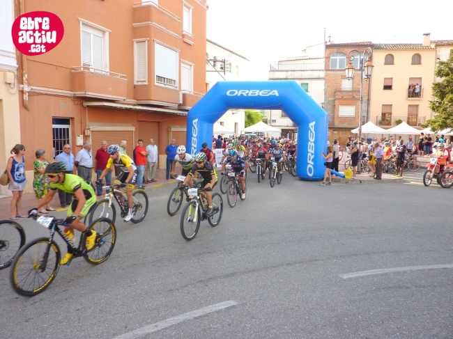 Temperatura alta i alta participaci� a la 6a cursa BTT L&rsquo;Auberge de Benissanet | EbreActiu.cat, revista digital d&rsquo;oci actiu | Terres de l&rsquo;Ebre ...