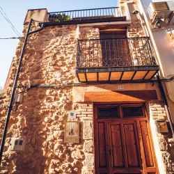 Ecoturismo Terra Alta - Alojamientos rurales Cal Tom�s y Ca la Leonor