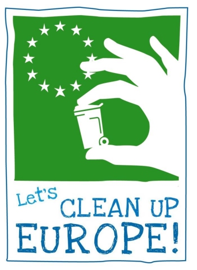 Let�s clean up!. Neteja platja del Serrallo