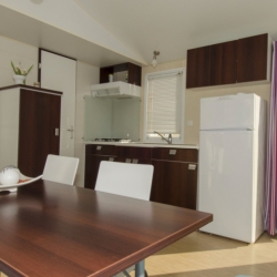 Relax y diversi�n en la playa? S�, en el Camping Ampolla Playa