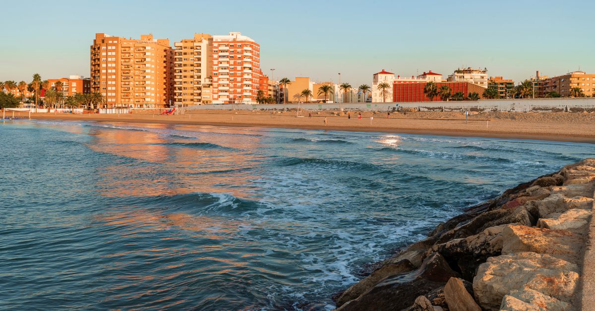 Les platges del Morrongo i la Caracola renoven un any ms les dos banderes blaves per a Benicarl | EbreActiu.cat, revista digital d’oci actiu | Terres de l’Ebre ...