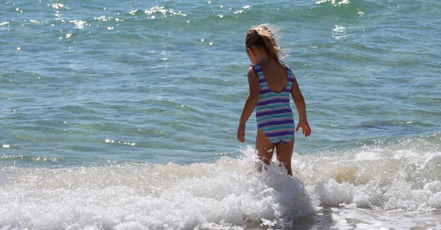 Seguretat en el bany en platges, piscines, rius, pantans i estanys