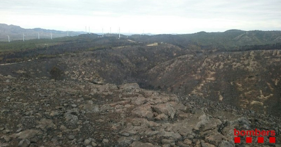 Controlat l’incendi forestal del Perell