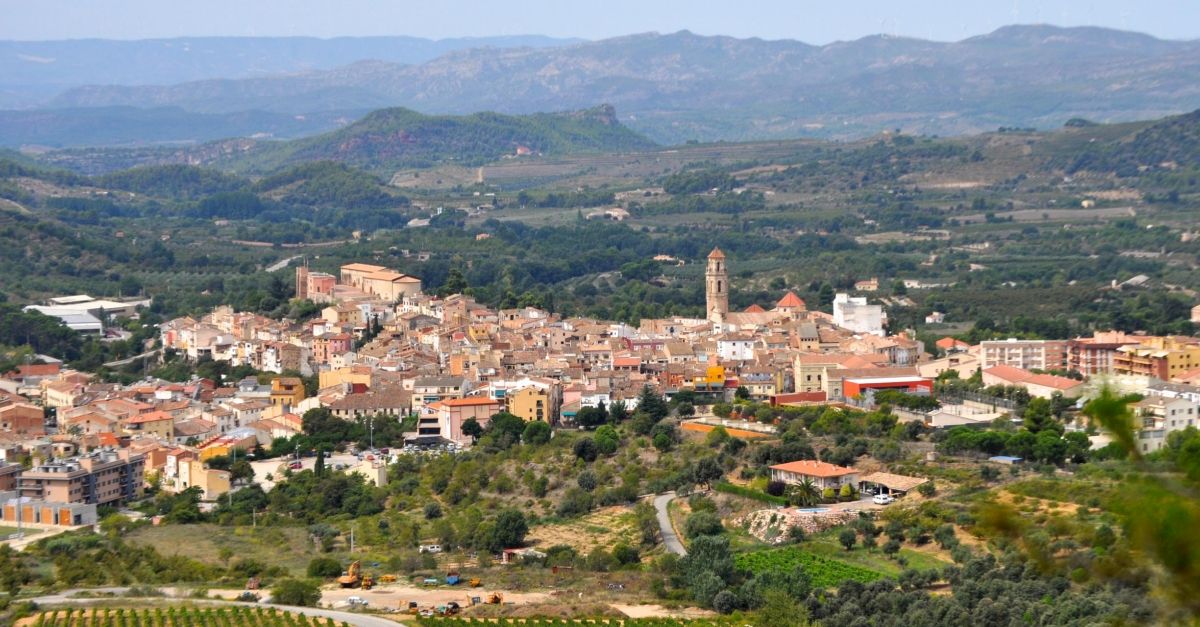 LAjuntament de Falset i Priorat Enoturisme signen un conveni de collaboraci