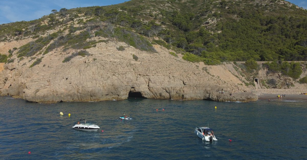 Comena la temporada alta a les platges de Vandells i lHospitalet de lInfant