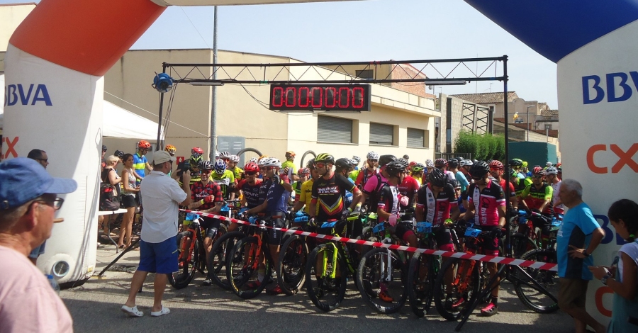 ric Gil i  Rebecca Leaper guanyen la 10a Cursa BTT LAuberge de Benissanet