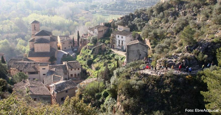 Zaid Ait Malek i Ester Casajuana guayen l11a Cursa La Cameta Coixa de Miravet