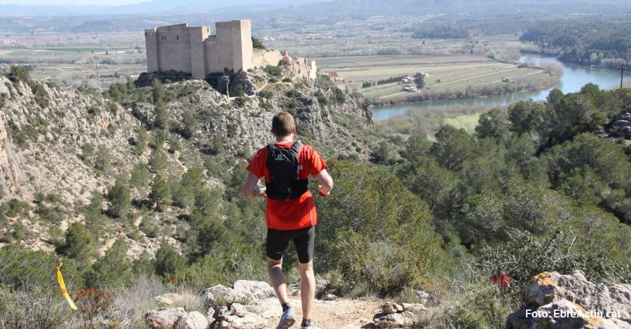 Zaid Ait Malek i Ester Casajuana guayen l&rsquo;11a Cursa La Cameta Coixa de Miravet | EbreActiu.cat, revista digital d&rsquo;oci actiu | Terres de l&rsquo;Ebre ...