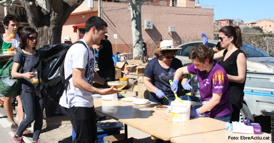 Zaid Ait Malek i Ester Casajuana guayen l&rsquo;11a Cursa La Cameta Coixa de Miravet | EbreActiu.cat, revista digital d&rsquo;oci actiu | Terres de l&rsquo;Ebre ...