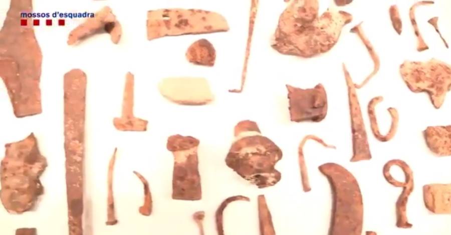 Els Mossos detenen un home per robar peces arqueològiques al jaciment ibèric d’Ulldecona | EbreActiu.cat, revista digital d’oci actiu | Terres de l’Ebre ... Els Mossos detenen un home per robar peces arqueològiques al jaciment ibèric d’Ulldecona | EbreActiu.cat, revista digital d’oci actiu | Terres de l’Ebre ...