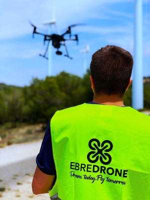 Drons per detectar durant la nit punts calents de l&rsquo;incendi de la Ribera d&rsquo;Ebre | EbreActiu.cat, revista digital d&rsquo;oci actiu | Terres de l&rsquo;Ebre ...