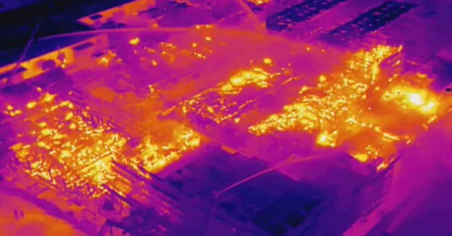 Drons per detectar durant la nit punts calents de lincendi de la Ribera dEbre