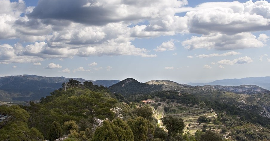 Excursi�n por la zona de Vallibona (Rac� dels Cocons)