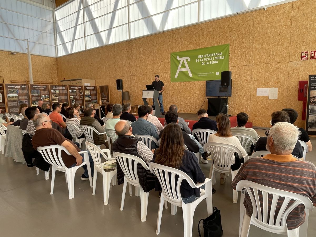 R�cord de visitantes y expositores en la XV edici�n de la Fira d&rsquo;Artesania de la Fusta i el Moble de la S�nia | EbreActiu.cat, revista digital de ocio activo | Terres de l&rsquo;Ebre...