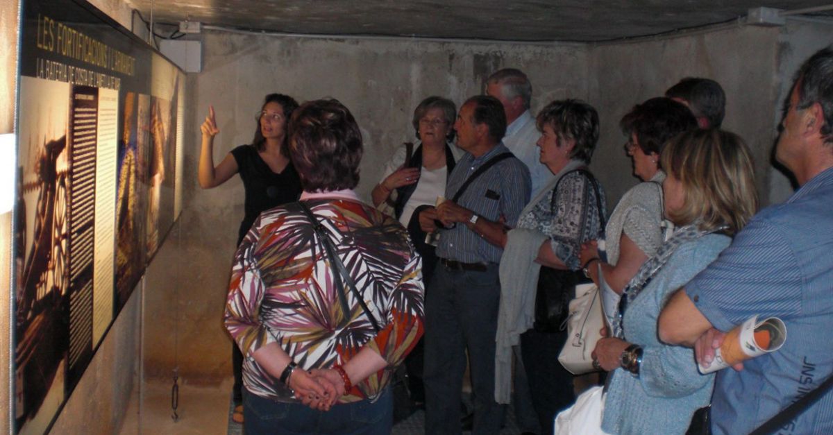 xit de les visites guiades per les Fortificacions i al nucli urb de lAmetlla de Mar
