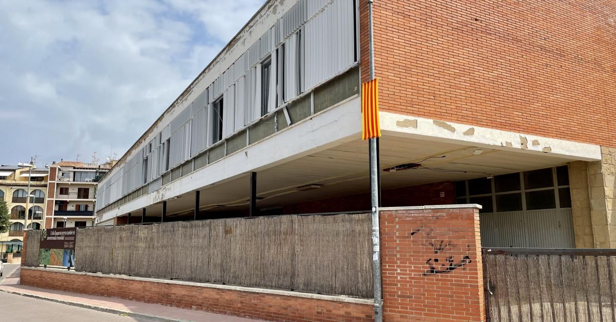 LAjuntament de Falset compra una antiga fbrica txtil per impulsar projectes vitivincoles