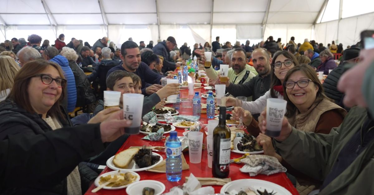La Festa de lArrs i la Carxofa dAmposta serveix ms de 4.000 tastos