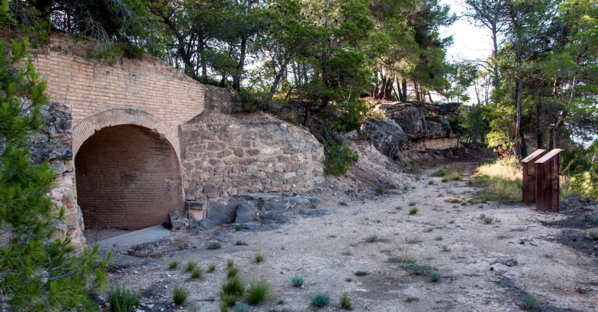 Retiren 11 granades de m de la Guerra Civil espanyola trobades al Fort de Milet de Caseres