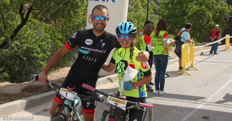 Pau Marz i Arantxa Salvad lders de la Xallenger BTT desprs de la Transrabosenca