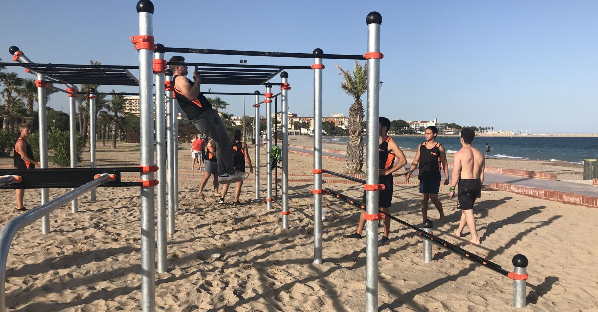 LHospitalet de lInfant ha estrenat un parc de callistnia a la platja de lArenal