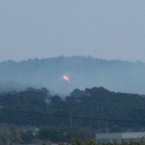 Un incendi crema al coll del Rajoler a Campred