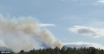 Els Bombers treballen en un incendi forestal al barranc de l’Infern, a Pals