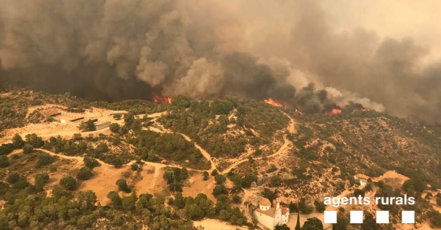 L&rsquo;incendi forestal a la Torre de l&rsquo;Espanyol ja afecta m�s de 2.500 hect�rees | EbreActiu.cat, revista digital d&rsquo;oci actiu | Terres de l&rsquo;Ebre ...