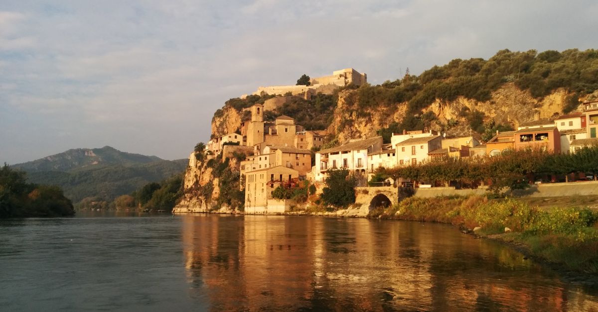 La Festa de la Cirera de Miravet canvia de format i es converteix en una fira multisectorial | EbreActiu.cat, revista digital d’oci actiu | Terres de l’Ebre ... La Festa de la Cirera de Miravet canvia de format i es converteix en una fira multisectorial | EbreActiu.cat, revista digital d’oci actiu | Terres de l’Ebre ...