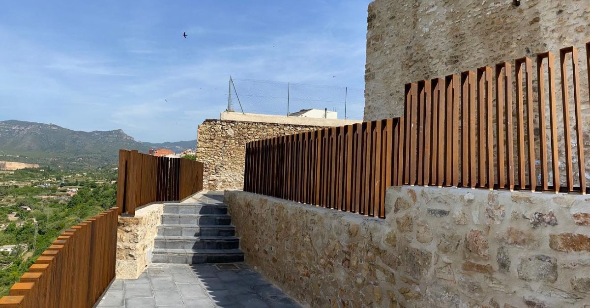 La Snia estrena un nou mirador a l’antiga muralla | EbreActiu.cat, revista digital d’oci actiu | Terres de l’Ebre ...