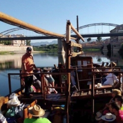 LO SIRGADOR DE L&rsquo;EBRE. Llagut tur�stic. Tortosa