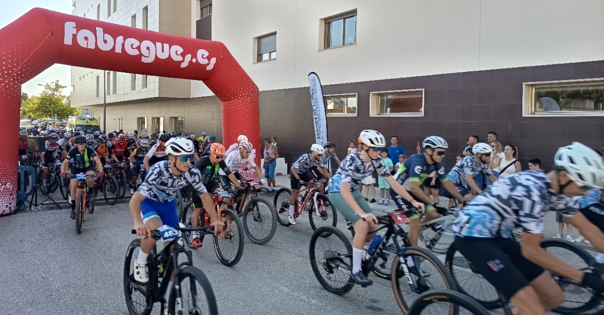 La Marxa BTT Bandolers 10.0 desafia la calor a la Rpita amb gaireb 150 participants