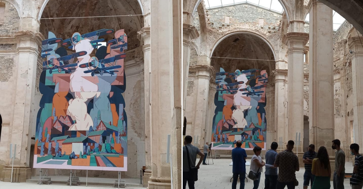 Aryz, reconegut muralista d’street art, crea un gran mural sobre el bombardeig que va destruir Corbera d’Ebre