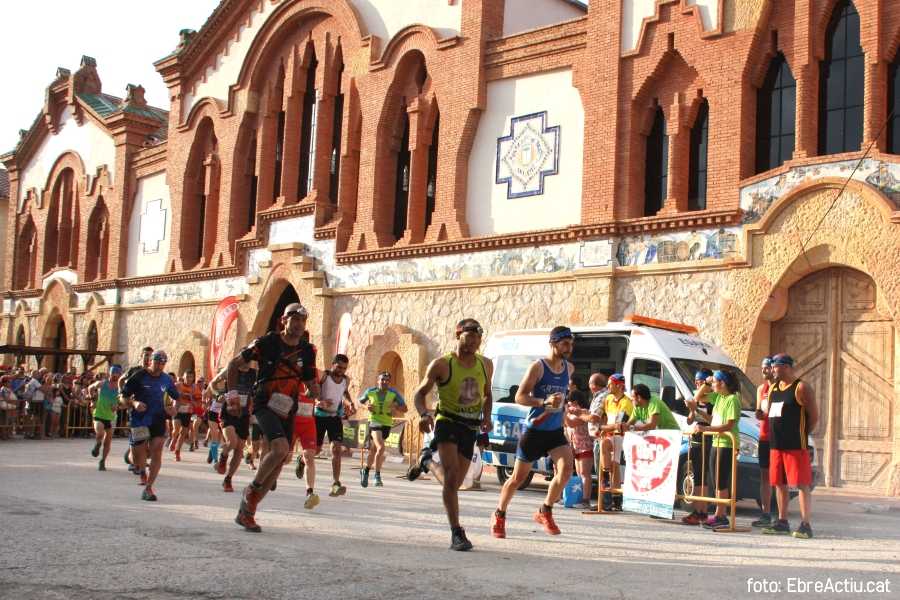 La 4a Cursa dels Biberons corrent i recreant la Batalla de l&rsquo;Ebre | EbreActiu.cat, revista digital d&rsquo;oci actiu | Terres de l&rsquo;Ebre ...