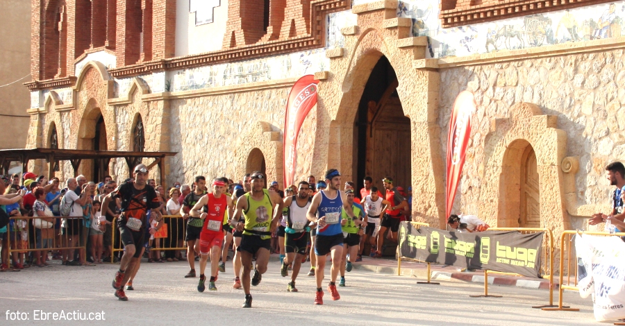 La 4a Cursa dels Biberons corrent i recreant la Batalla de lEbre