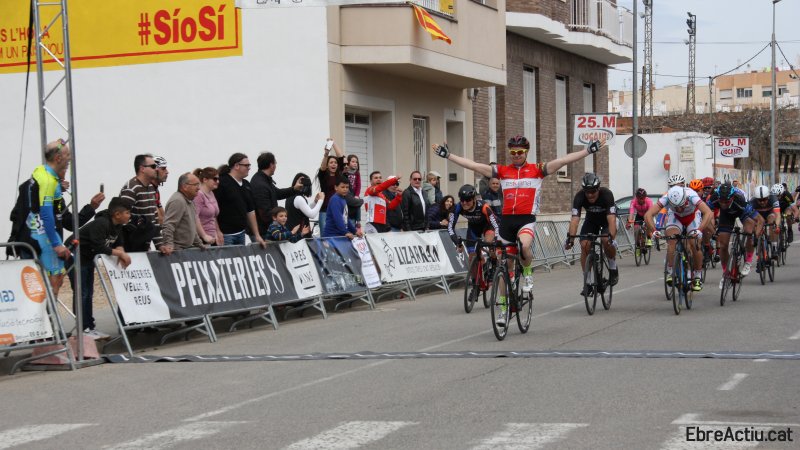 Antonio Miguel Parra, del C.C. Palafrugell, s’emporta el Trofeu Ciutat d’Amposta de Ciclisme | EbreActiu.cat, revista digital d’oci actiu | Terres de l’Ebre ...