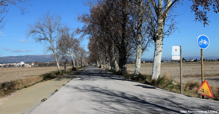 El cam del Xoperal de lAldea incorpora un carril bici
