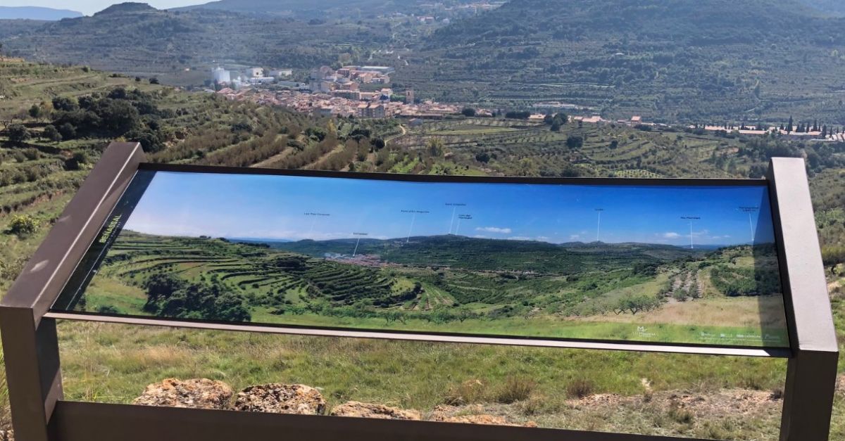 LAlt Maestrat Human Land millora lexperincia del visitant amb la renovaci de panells informatius